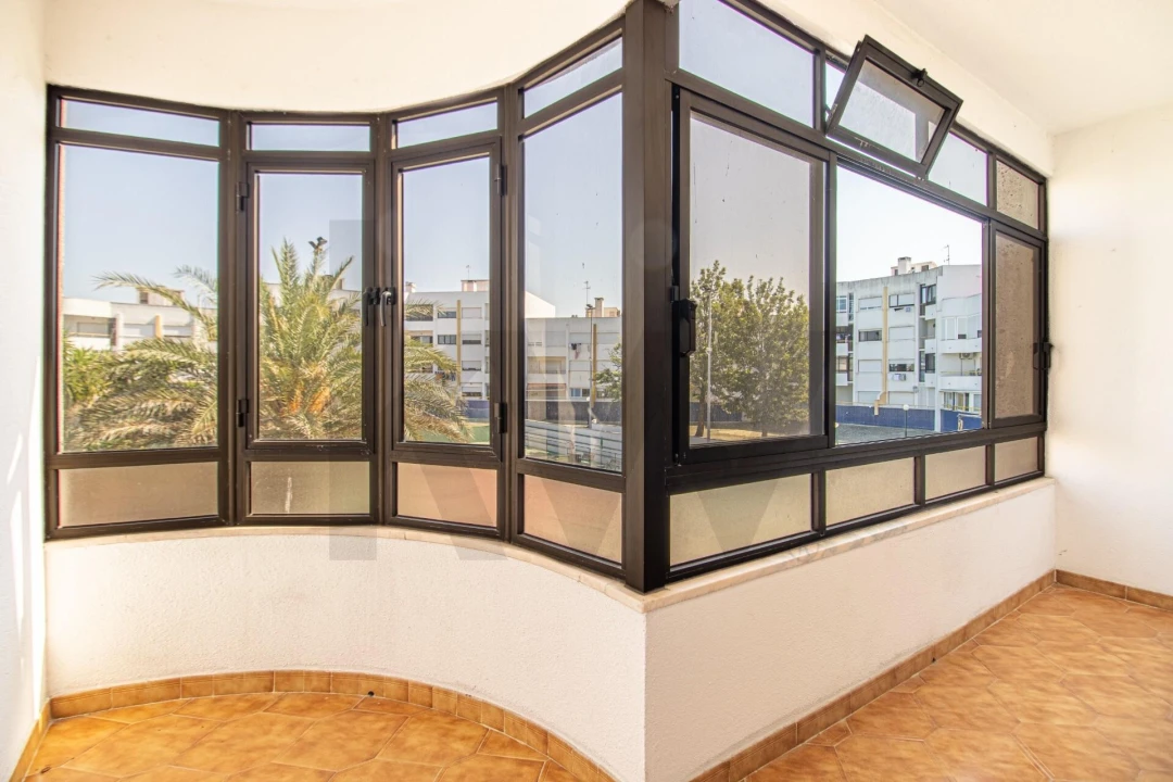 Apartamento T3 para Venda em Charneca de Caparica e Sobreda Foto 5