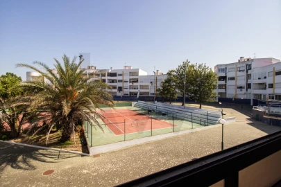 Apartamento T3 para Venda em Charneca de Caparica e Sobreda