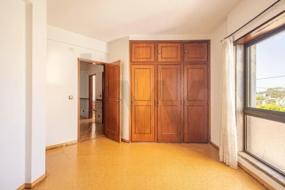 Apartamento T3 para Venda em Charneca de Caparica e Sobreda