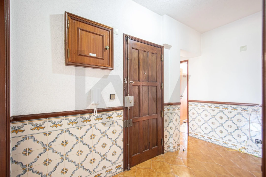 Apartamento T3 para Venda em Charneca de Caparica e Sobreda Foto 11