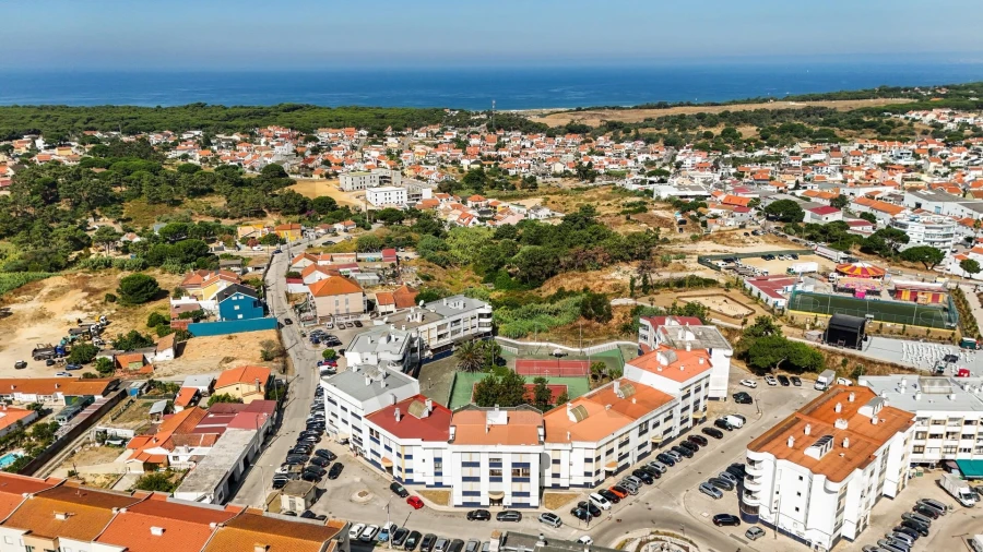 Apartamento T3 para Venda em Charneca de Caparica e Sobreda Foto 26