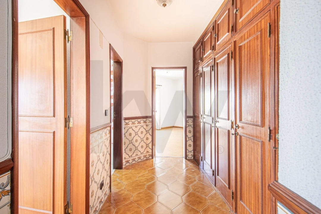 Apartamento T3 para Venda em Charneca de Caparica e Sobreda Foto 16