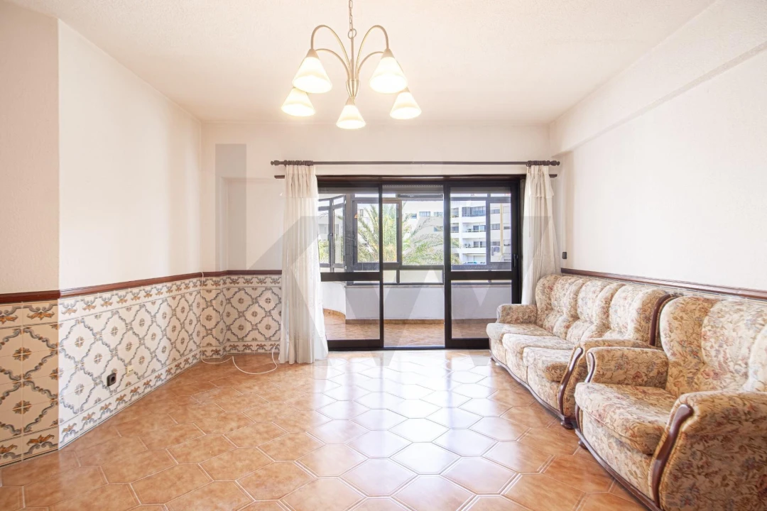 Apartamento T3 para Venda em Charneca de Caparica e Sobreda Foto 4