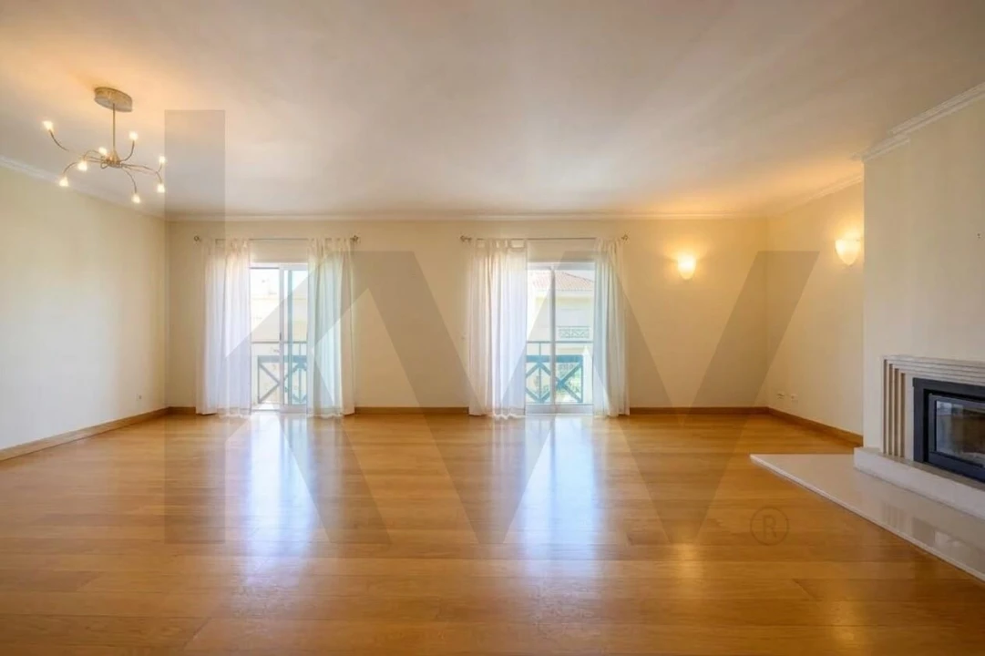 Apartamento T3 para Venda em Cascais e Estoril Foto 1