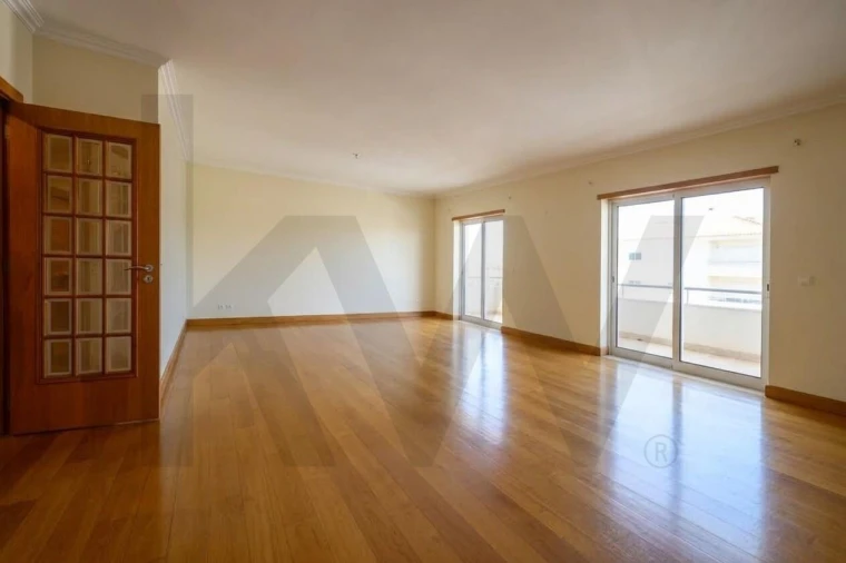 Apartamento T3 para Venda em Cascais e Estoril Foto 2