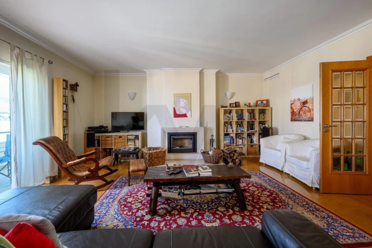 Apartamento T3 para Venda em Cascais e Estoril Foto 2