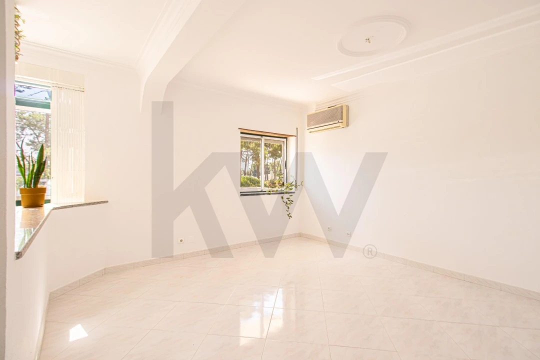 Apartamento T1 para Venda em Charneca de Caparica e Sobreda Foto 2
