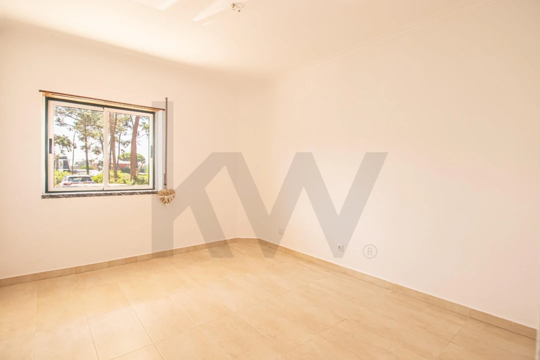 Apartamento T1 para Venda em Charneca de Caparica e Sobreda Foto 10
