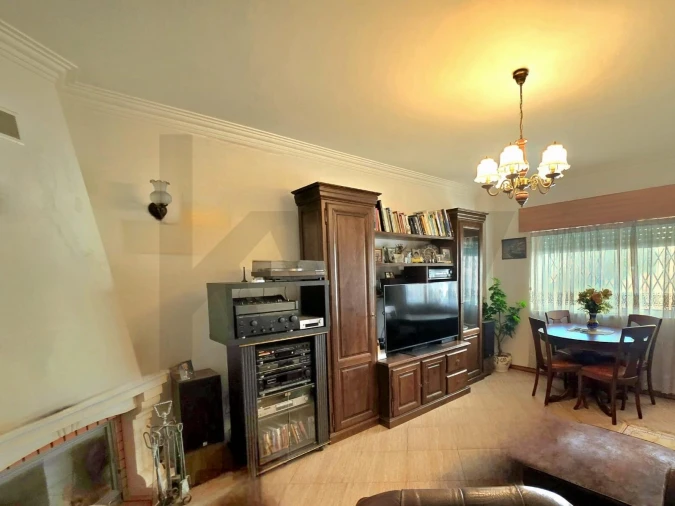 Apartamento T2 para Venda em Rio de Mouro Foto 13