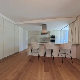 Apartamento T4 para Arrendamento em Cascais e Estoril