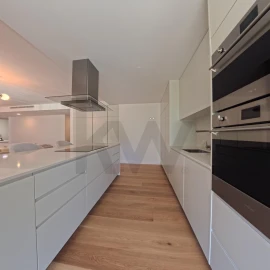 Apartamento T4 para Arrendamento em Cascais e Estoril