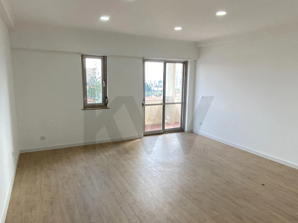 Apartamento T3 para Arrendamento em Oeiras e São Julião da Barra, Paço de Arcos e Caxias Foto 11
