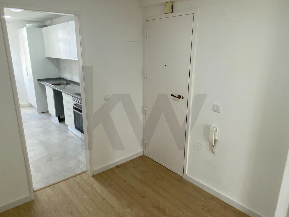 Apartamento T3 para Arrendamento em Oeiras e São Julião da Barra, Paço de Arcos e Caxias Foto 1