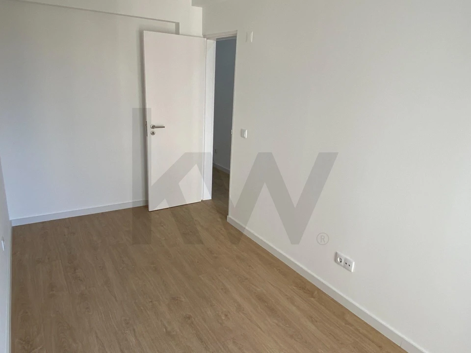 Apartamento T3 para Arrendamento em Oeiras e São Julião da Barra, Paço de Arcos e Caxias Foto 31