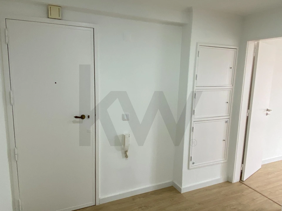 Apartamento T3 para Arrendamento em Oeiras e São Julião da Barra, Paço de Arcos e Caxias Foto 2