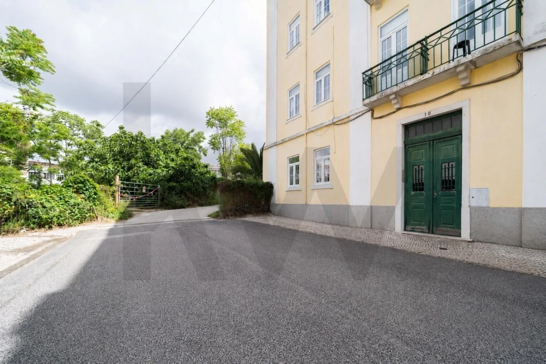 Apartamento T2 para Venda em Santo António Foto 22