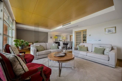 Moradia T5 para Venda em Lumiar