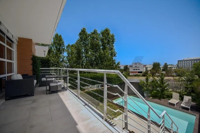 Moradia T5 para Venda em Lumiar