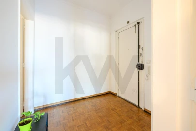 Apartamento T1 para Venda em Algés, Linda-A-Velha e Cruz Quebrada-Dafundo