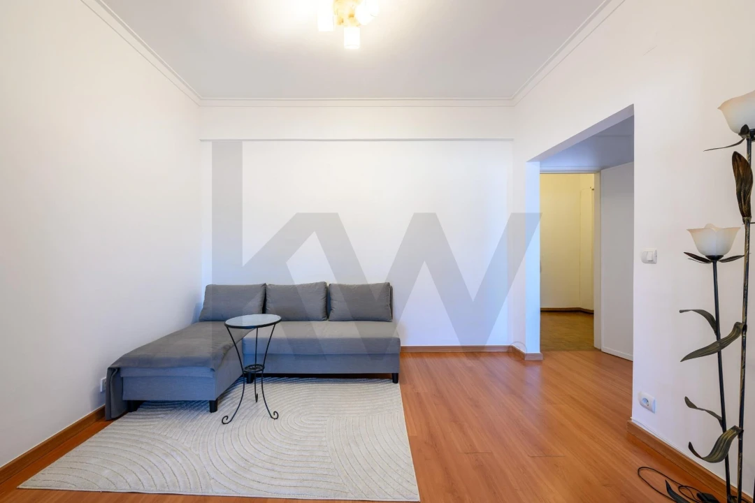 Apartamento T1 para Venda em Algés, Linda-A-Velha e Cruz Quebrada-Dafundo Foto 1