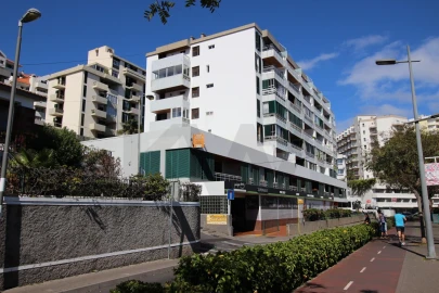Apartamento T1 para Arrendamento em São Martinho