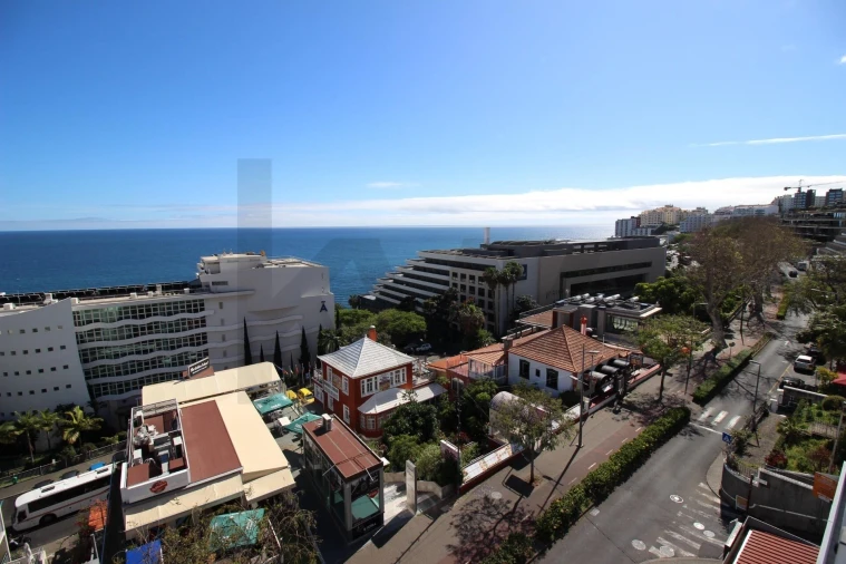 Apartamento T1 para Arrendamento em São Martinho Foto 12