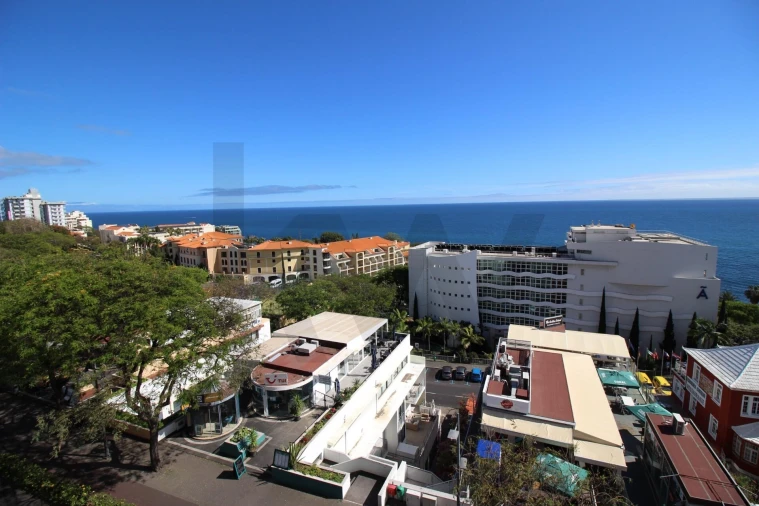 Apartamento T1 para Arrendamento em São Martinho Foto 10