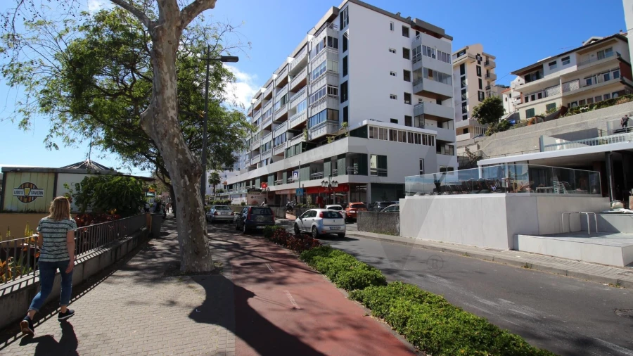 Apartamento T1 para Arrendamento em São Martinho