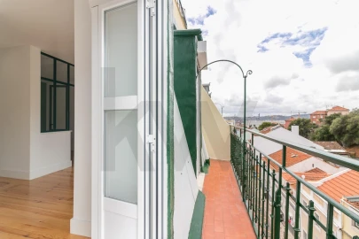 Apartamento T1 para Arrendamento em Alcantara