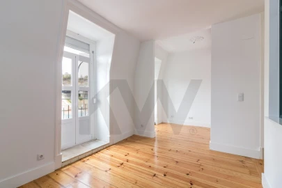 Apartamento T1 para Arrendamento em Alcantara