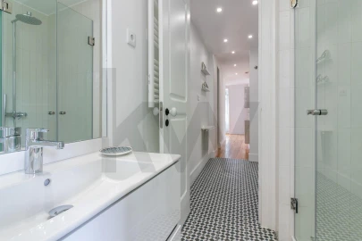 Apartamento T1 para Arrendamento em Alcantara