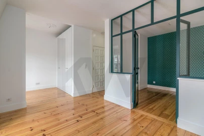 Apartamento T1 para Arrendamento em Alcantara