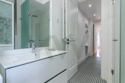 Apartamento T1 para Arrendamento em Alcantara
