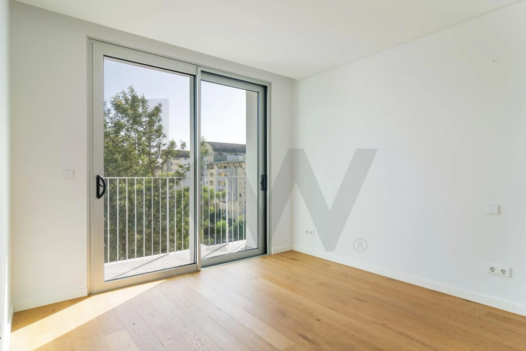 Apartamento T2 para Arrendamento em Carnide Foto 16