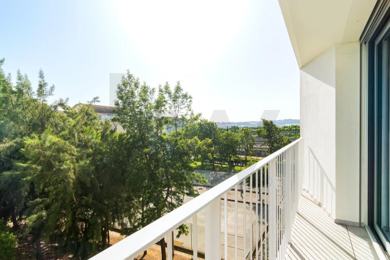 Apartamento T2 para Arrendamento em Carnide Foto 22