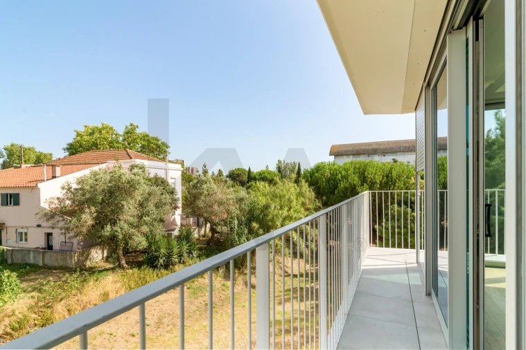 Apartamento T2 para Arrendamento em Carnide Foto 20