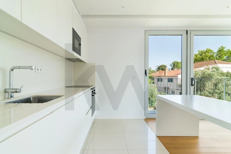 Apartamento T2 para Arrendamento em Carnide Foto 5