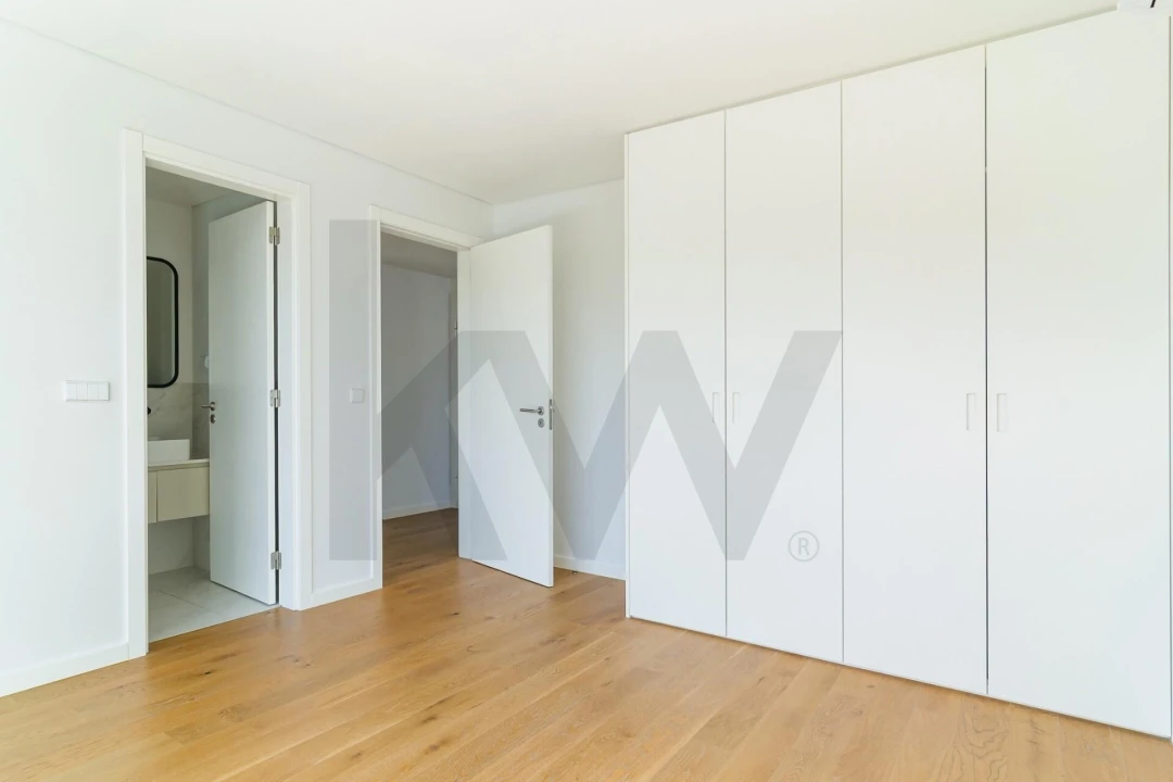 Apartamento T2 para Arrendamento em Carnide Foto 13