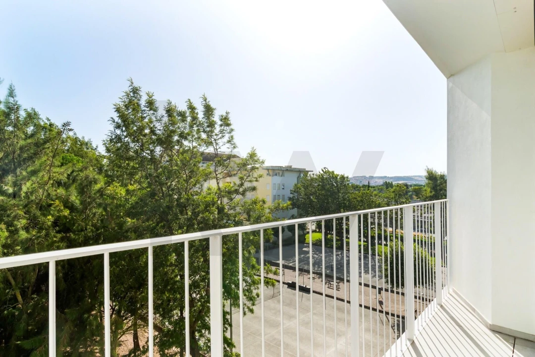 Apartamento T2 para Arrendamento em Carnide Foto 21