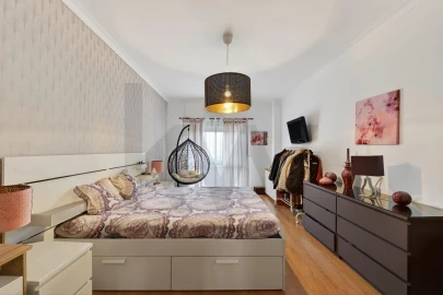 Apartamento T4 para Venda em Póvoa de Santa Iria e Forte da Casa