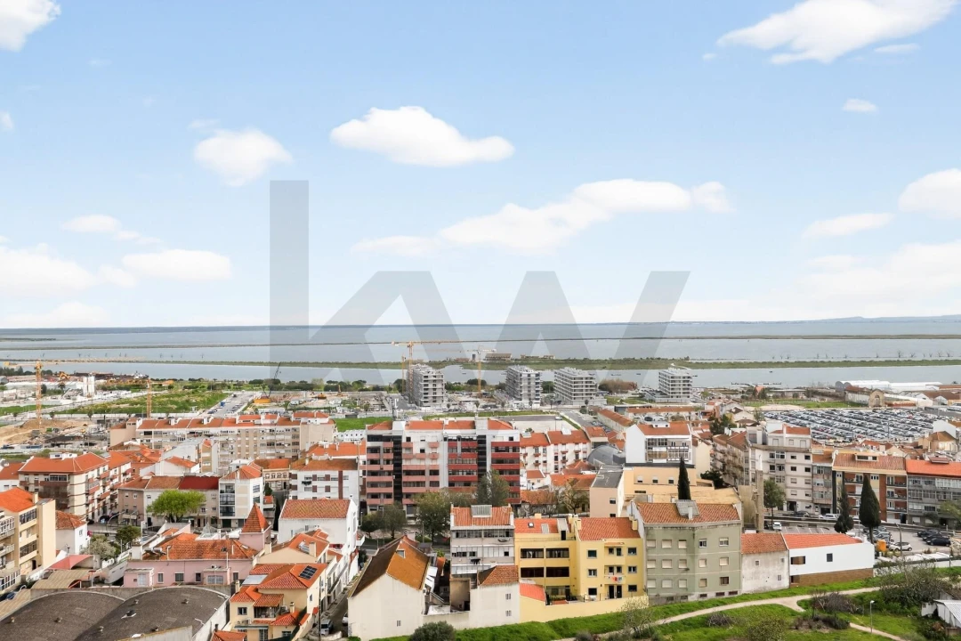 Apartamento T4 para Venda em Póvoa de Santa Iria e Forte da Casa Foto 7