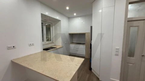 Apartamento T2 para Venda em Misericórdia