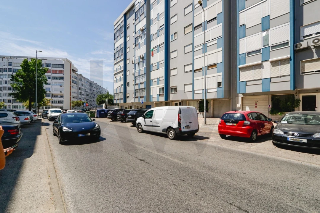 Apartamento T3 para Venda em Almada, Cova da Piedade, Pragal e Cacilhas Foto 32