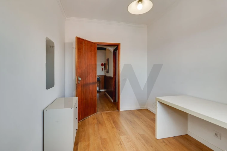 Apartamento T3 para Venda em Almada, Cova da Piedade, Pragal e Cacilhas Foto 8