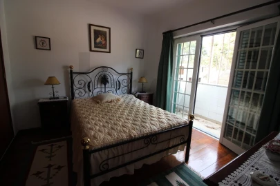 Moradia T3 para Venda em Charneca de Caparica e Sobreda