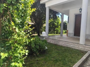 Moradia T3 para Venda em Charneca de Caparica e Sobreda