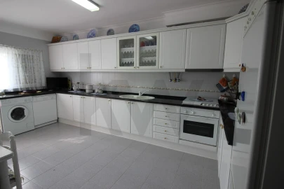 Moradia T3 para Venda em Charneca de Caparica e Sobreda
