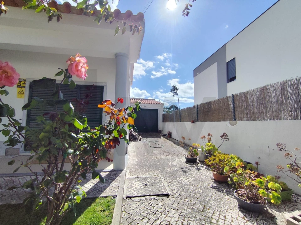 Moradia T3 para Venda em Charneca de Caparica e Sobreda Foto 6