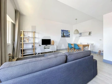 Apartamento T2 para Arrendamento em Penha de França