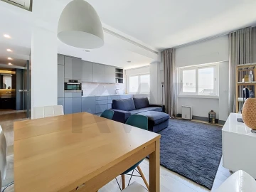 Apartamento T2 para Arrendamento em Penha de França